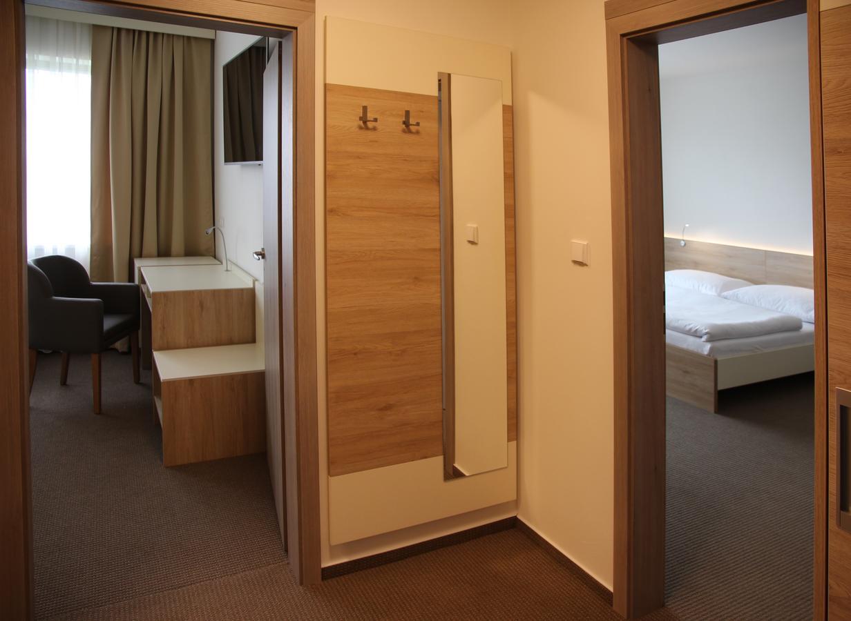 Hotel Devitka Janov Luaran gambar