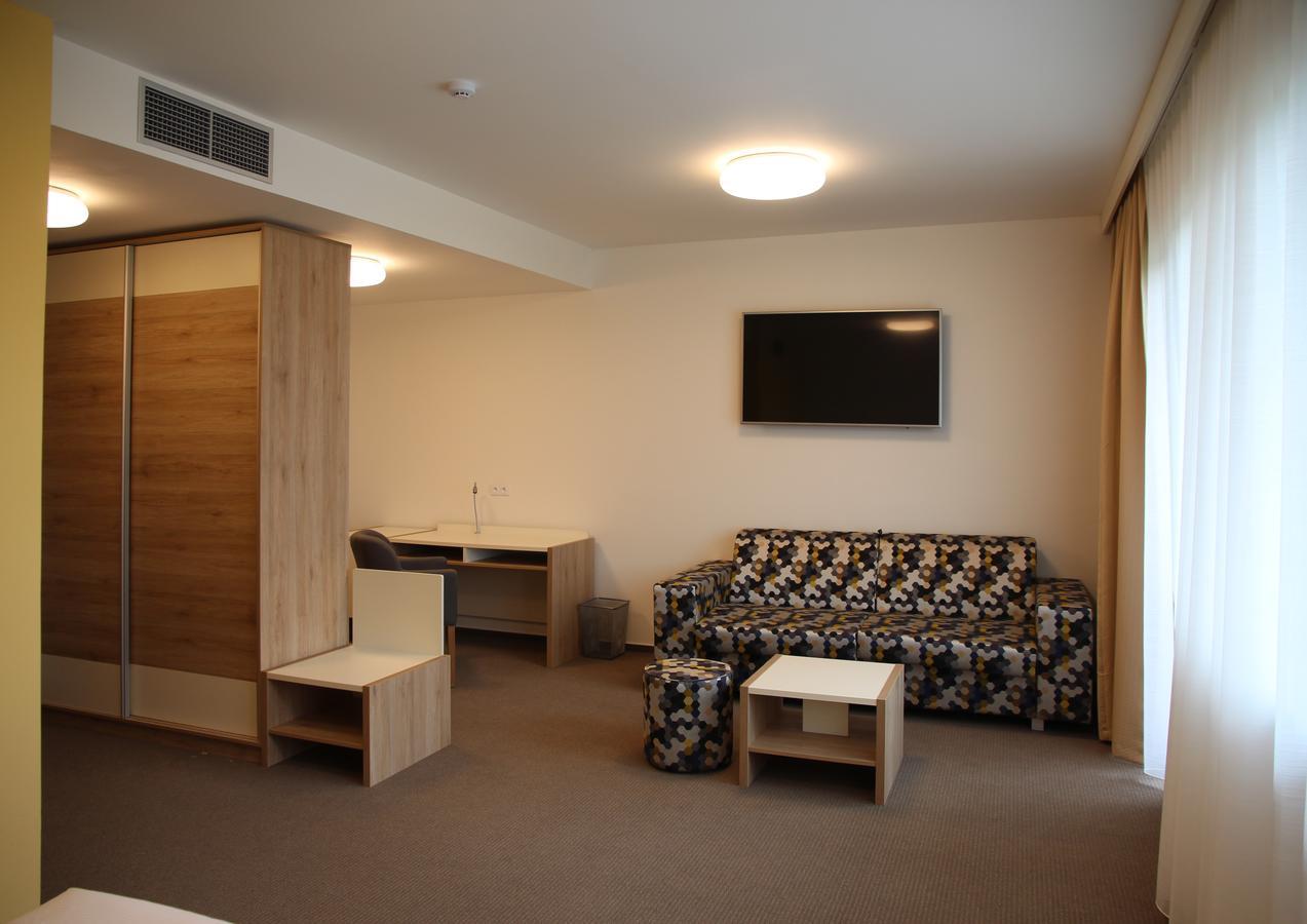 Hotel Devitka Janov Luaran gambar